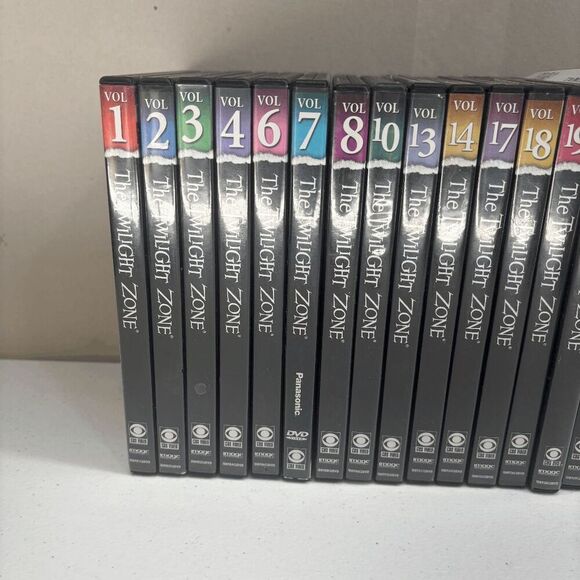 The Twilight Zone DVDs 20 Vol 1 2 3 4 6 7 8 10 13 14 17 18 19 21 22 26 40 42 43 - Picture 2 of 6